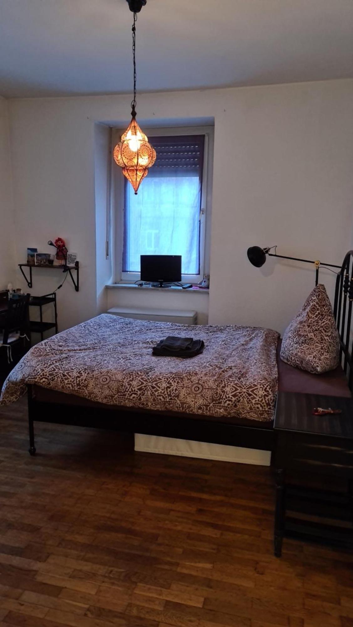 Gemuetliches Zimmer In Einer Altbauwohnung In Der Stadt Würzburg Kültér fotó